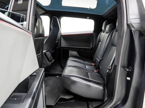 Used 2024 Tesla Cybertruck AWD Crew Cab image 18