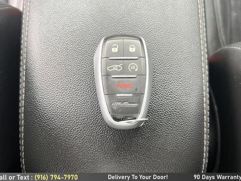 Used 2022 Alfa Romeo Giulia Ti image 17