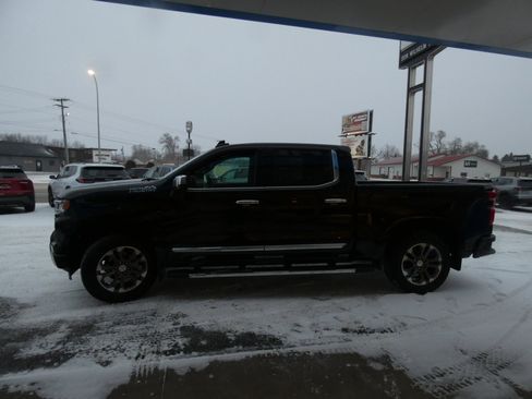 Used 2024 Chevrolet Silverado 1500 High Country w/ Technology Package image 10