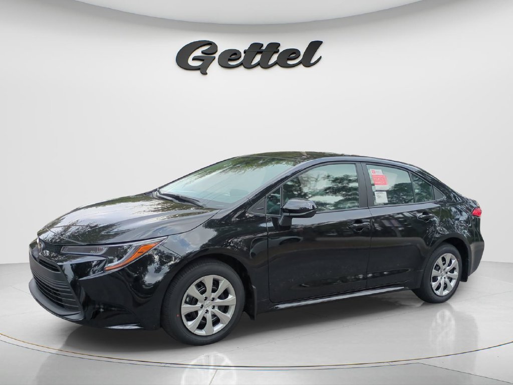 Used 2026 Toyota Corolla LE FWD image 1
