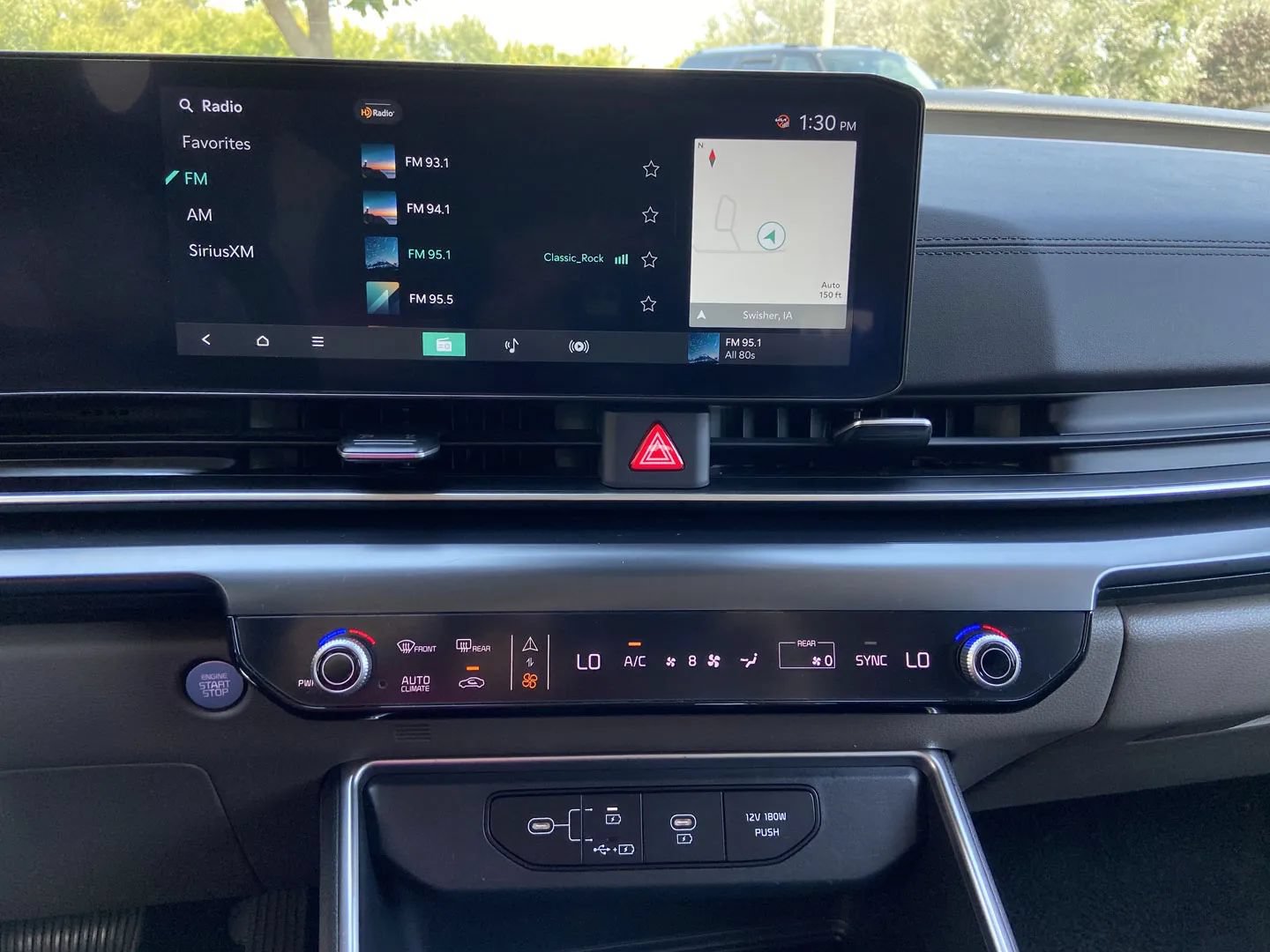 Used 2025 Kia Carnival FWD image 19