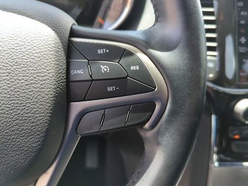 Used 2021 Jeep Grand Cherokee Laredo X AWD/4WD image 15
