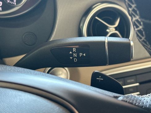 Certified 2020 Mercedes-Benz GLA 250 4MATIC image 29