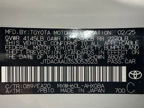 Used 2025 Toyota Prius XLE image 11