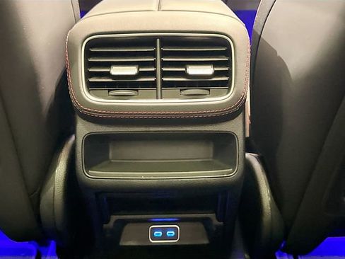 Used 2025 Mercedes-Benz GLE 53 AMG 4MATIC image 27
