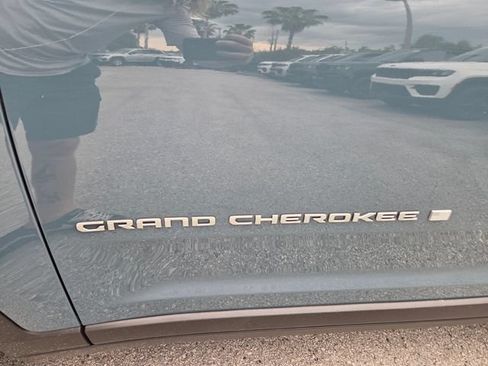 New 2026 Jeep Grand Cherokee L Limited AWD/4WD image 3