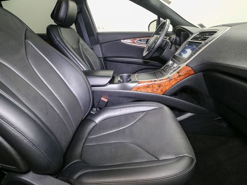 Used 2020 Lincoln Nautilus Reserve w/ Equipment Group 201A image 19