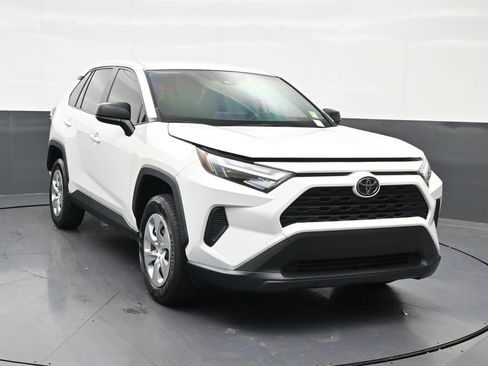 Used 2023 Toyota RAV4 LE FWD image 8