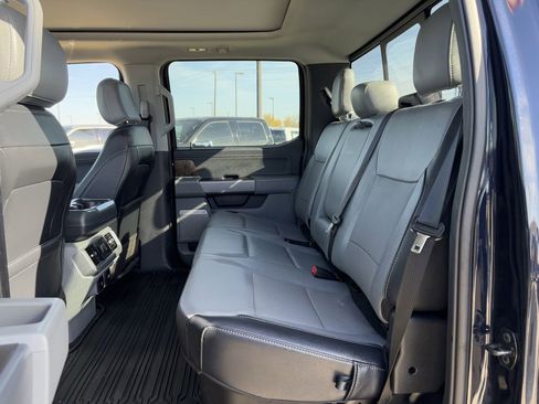 Used 2023 Ford F150 Lariat w/ Trailer Tow Package image 30