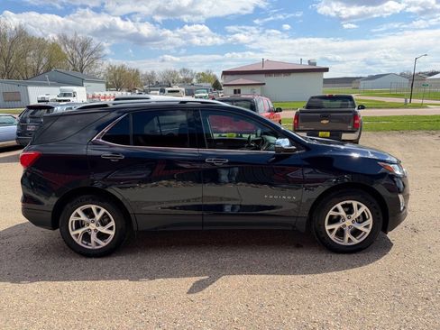 Used 2021 Chevrolet Equinox Premier AWD/4WD image 5