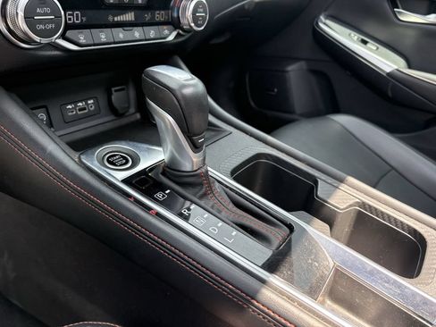 Used 2024 Nissan Sentra SR w/ SR Premium Package FWD image 20
