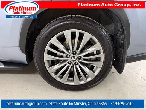Used 2023 Toyota Highlander Platinum AWD/4WD image 56