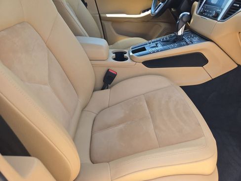 Used 2018 Porsche Macan AWD/4WD image 20