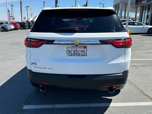 Used 2023 Chevrolet Traverse LS image 4