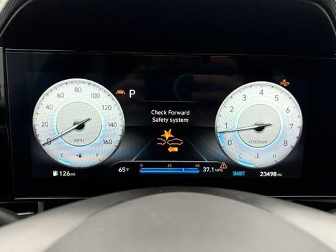 Used 2023 Hyundai Elantra Limited image 8