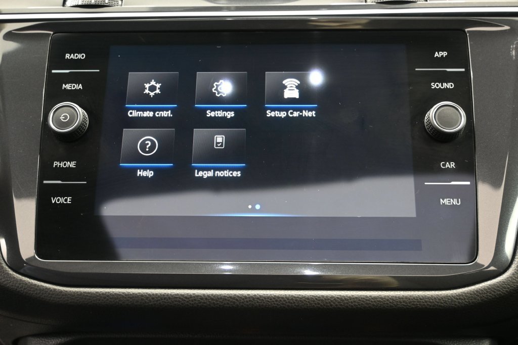 Used 2024 Volkswagen Tiguan SE R-Line AWD/4WD image 19