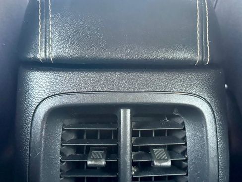 Used 2017 Jeep Cherokee Sport image 13