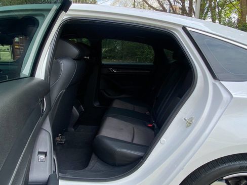 Used 2020 Honda Accord Sport image 35