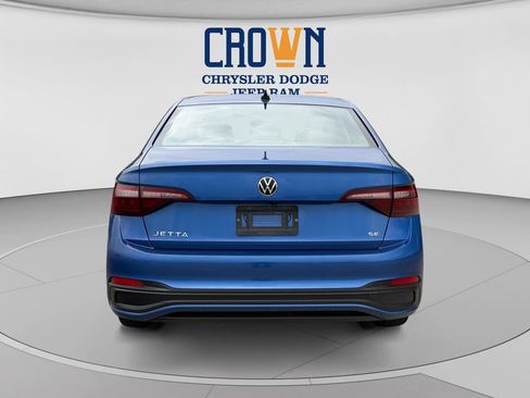 Used 2022 Volkswagen Jetta SE FWD image 4