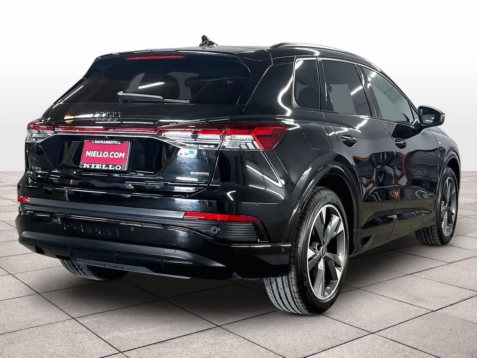 Used 2024 Audi Q4 e-tron Prestige w/ Black Optic Package AWD/4WD image 15