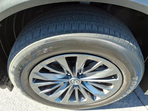 Used 2025 MAZDA CX-70 3.3 Turbo w/ Preferred Package AWD/4WD image 3