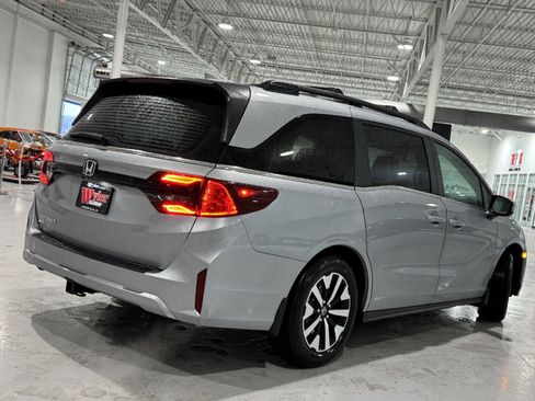 New 2026 Honda Odyssey EX-L image 3