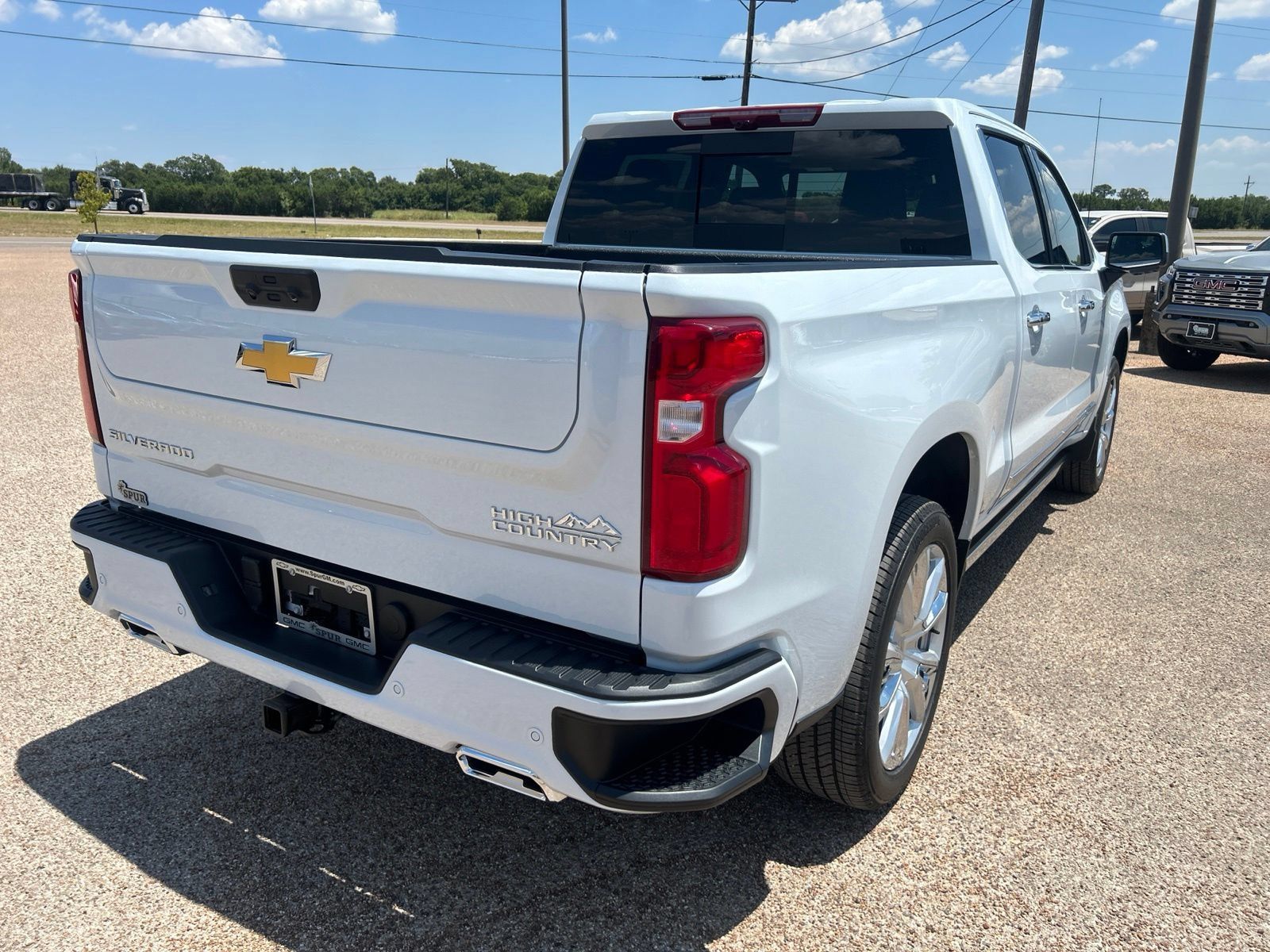 New 2026 Chevrolet Silverado 1500 High Country w/ High Country Premium Package AWD/4WD image 6
