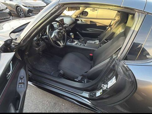 Used 2017 MAZDA MX-5 Miata RF Club w/ Brembo/BBS Package image 4