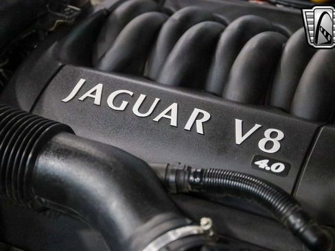 Used 2001 Jaguar XJ8 image 14