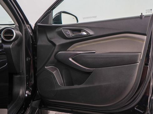 Used 2024 Chevrolet Trax ACTIV FWD image 9