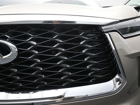 Used 2025 INFINITI QX60 Luxe w/ Vision Package image 10