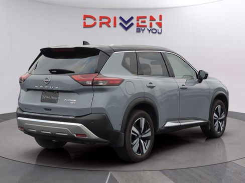 Used 2022 Nissan Rogue Platinum w/ Head-Up Display Package image 5