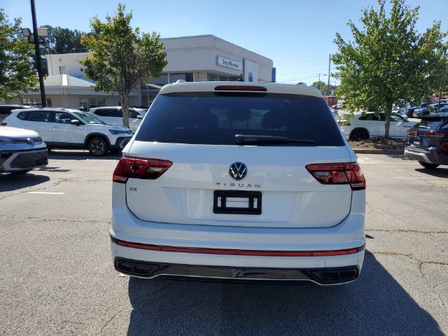 Certified 2024 Volkswagen Tiguan SE R-Line FWD image 5