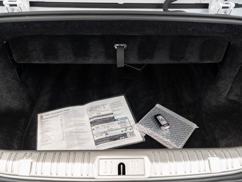 Used 2020 Rolls-Royce Dawn RWD image 27