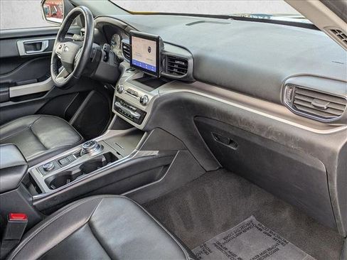 Used 2020 Ford Explorer XLT w/ Equipment Group 202A image 22