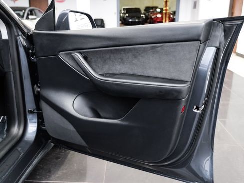 Used 2022 Tesla Model Y Performance AWD/4WD image 39