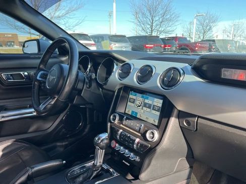 Used 2016 Ford Mustang Premium image 38