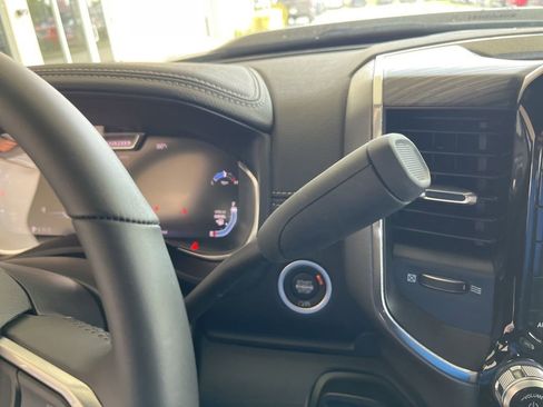 New 2024 RAM 2500 Laramie w/ Night Edition image 8