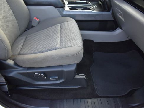 Used 2018 Ford F150 XLT w/ Equipment Group 302A Luxury AWD/4WD image 29