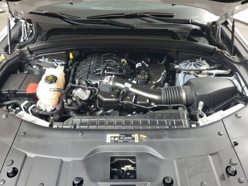 Used 2025 Jeep Grand Cherokee Altitude image 9