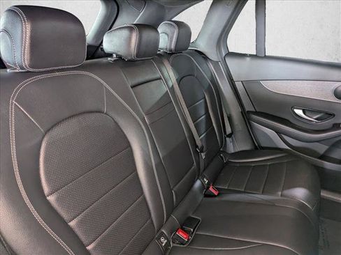 Certified 2022 Mercedes-Benz GLC 300 image 18