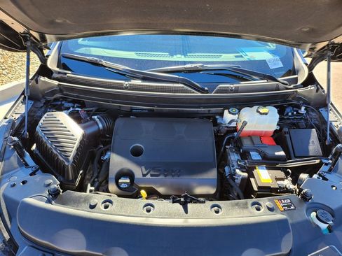 Used 2023 Buick Enclave Essence image 9