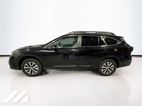 Used 2022 Subaru Outback Premium image 8