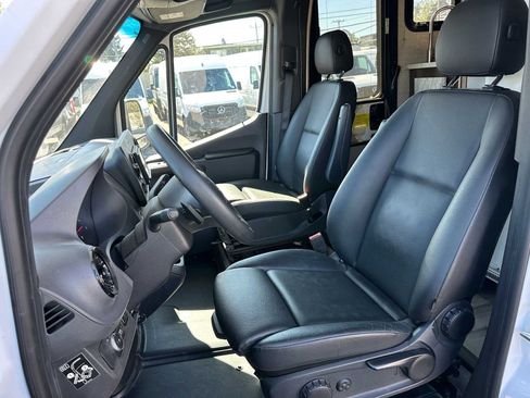 Used 2021 Mercedes-Benz Sprinter 3500 image 25