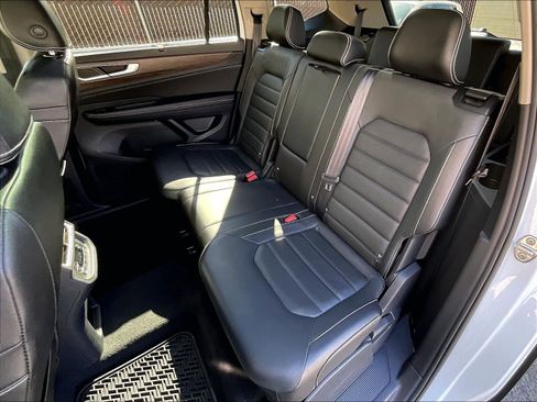 Certified 2024 Volkswagen Atlas SEL AWD/4WD image 25