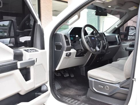 Used 2017 Ford F150 XLT AWD/4WD image 15