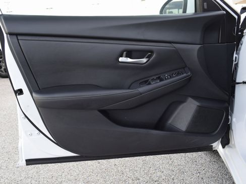 Used 2024 Nissan Sentra SV image 19