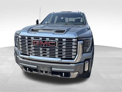 Used 2024 GMC Sierra 3500 Denali w/ Denali Reserve Package AWD/4WD image 13