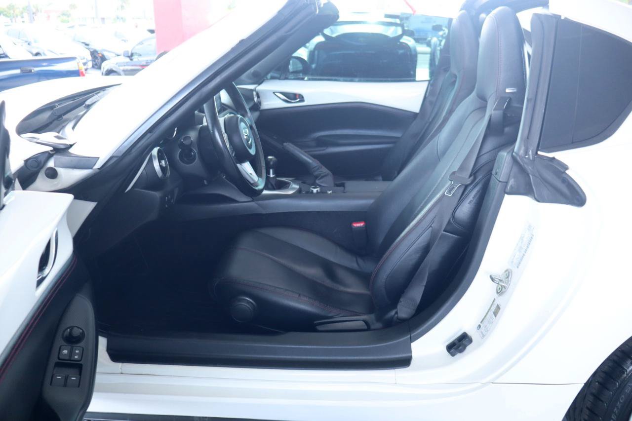 Used 2017 MAZDA MX-5 Miata RF Grand Touring RWD image 17