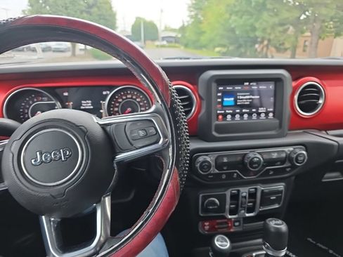 Used 2018 Jeep Wrangler Unlimited Rubicon AWD/4WD image 23